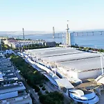Parque Nacoes Prime Апартаменти *